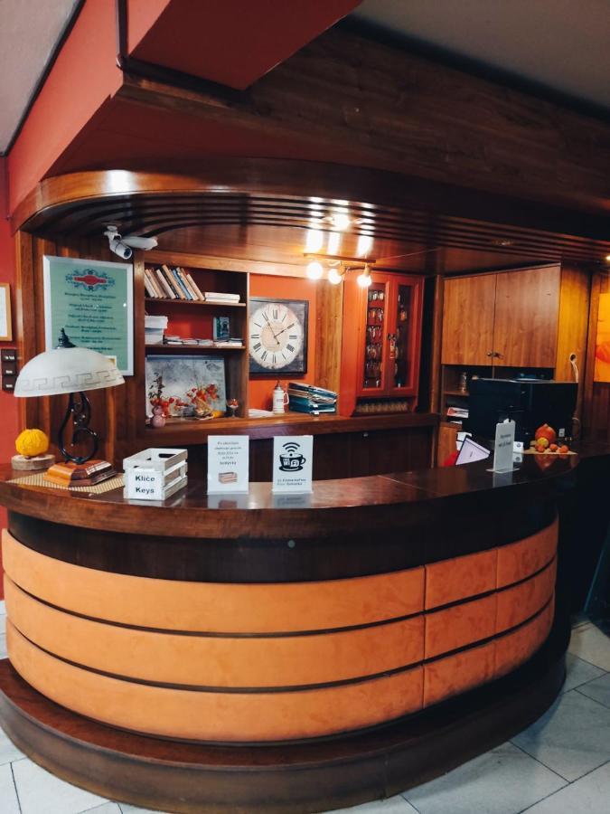 Hotel Formanka Густопече Экстерьер фото