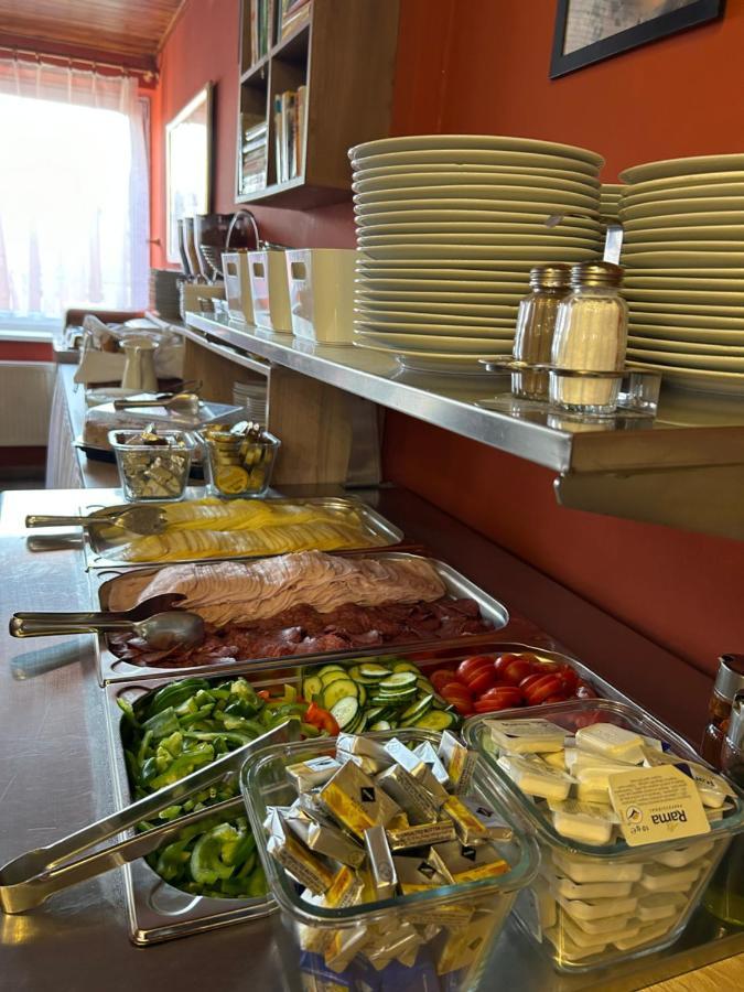 Hotel Formanka Густопече Экстерьер фото